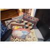 Image 2 : COLLECTION OF ASSORTED PILLOWS (13 PCS)