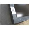 Image 2 : Samsung 40" HD TV w/Transport Case