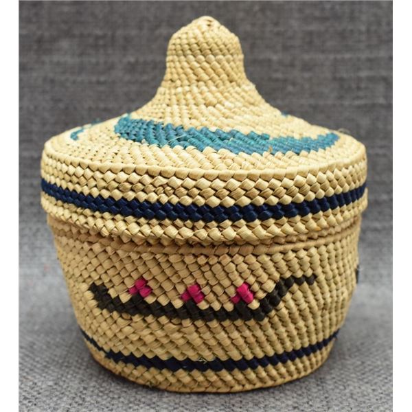 MAKAH INDIAN LIDDED BASKET