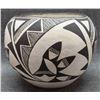 Image 1 : ACOMA INDIAN POTTERY JAR ( R. LEVANTONIO)
