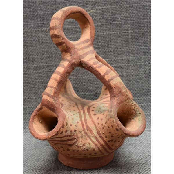 MOJAVE INDIAN POTTERY VASE