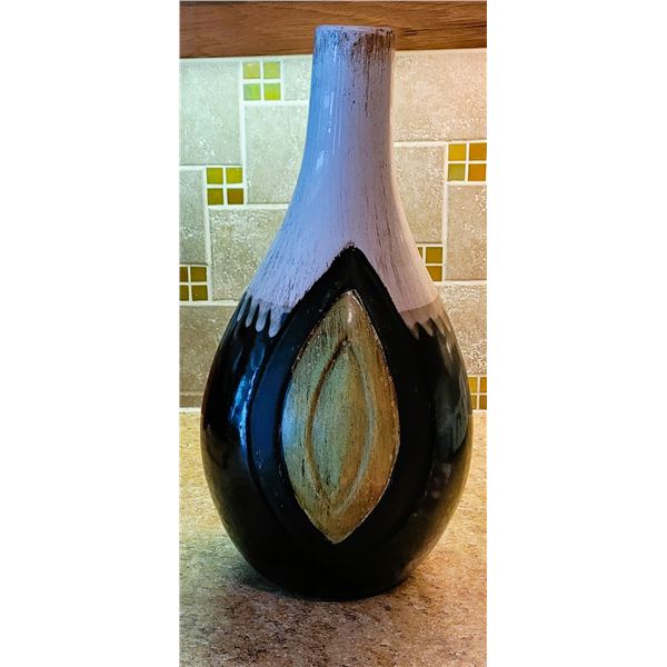 5)  MID CENTURY POTTERY VASE, HAND THROWN &