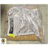 Image 1 : BAG OF SLIGHTLY DAMAGED BUNGIE / BIRD FOOD