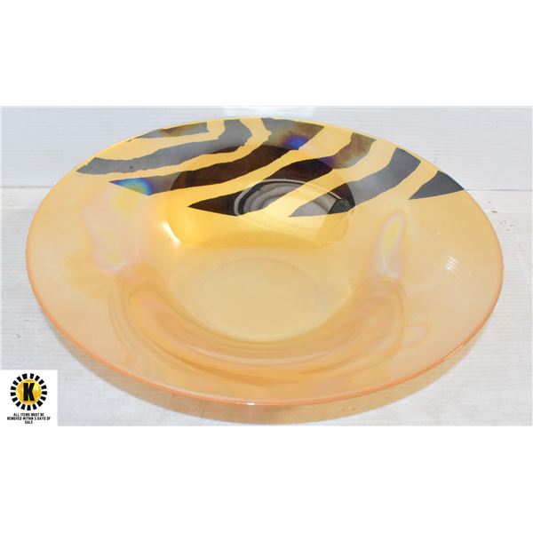 16.5 INCH WIDE ART GLASS BOWL