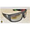 Image 1 : MENS FOX RACING SUNGLASSES HAVE SOME WEAR