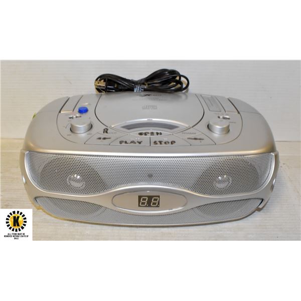 PORTABLE CD PLAYER/RADIO