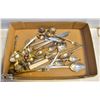 Image 1 : FLAT OF ANTIQUE CUTLERY