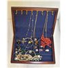Image 1 : ESTATE JEWELRY BOX WITH CONTENTS
