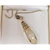 Image 1 : 3" CRYSTAL PENDANT ON 14" SILVER CHAIN