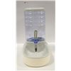 Image 1 : NEW HIPIDOG SELF WATERING PET BOWL
