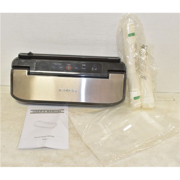 FRESHLOCKER VACUUM SEALER WITH BAGS, BLACK