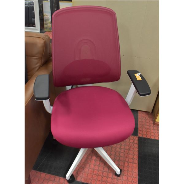 WHITE BLACK MAGENTA COLOURED OFFICE CHAIR