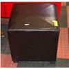 Image 1 : 16" X 16" X 16" BLACK FOOT STOOL