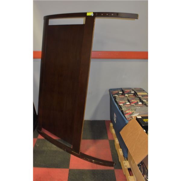 DARK WOOD QUEEN SIZE HEAD BOARD