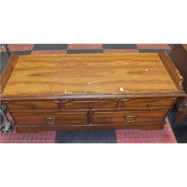 VINTAGE CEDAR LINED CHEST - NEEDS REFINISHING
