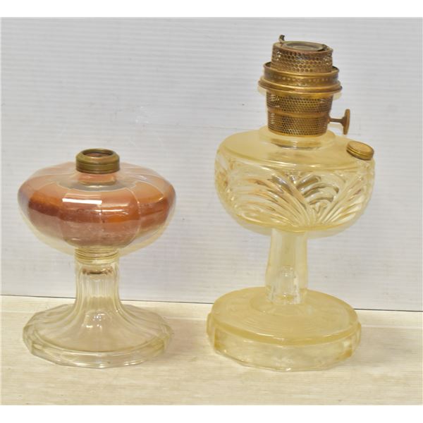 2 VINTAGE LAMPS NO GLOBES