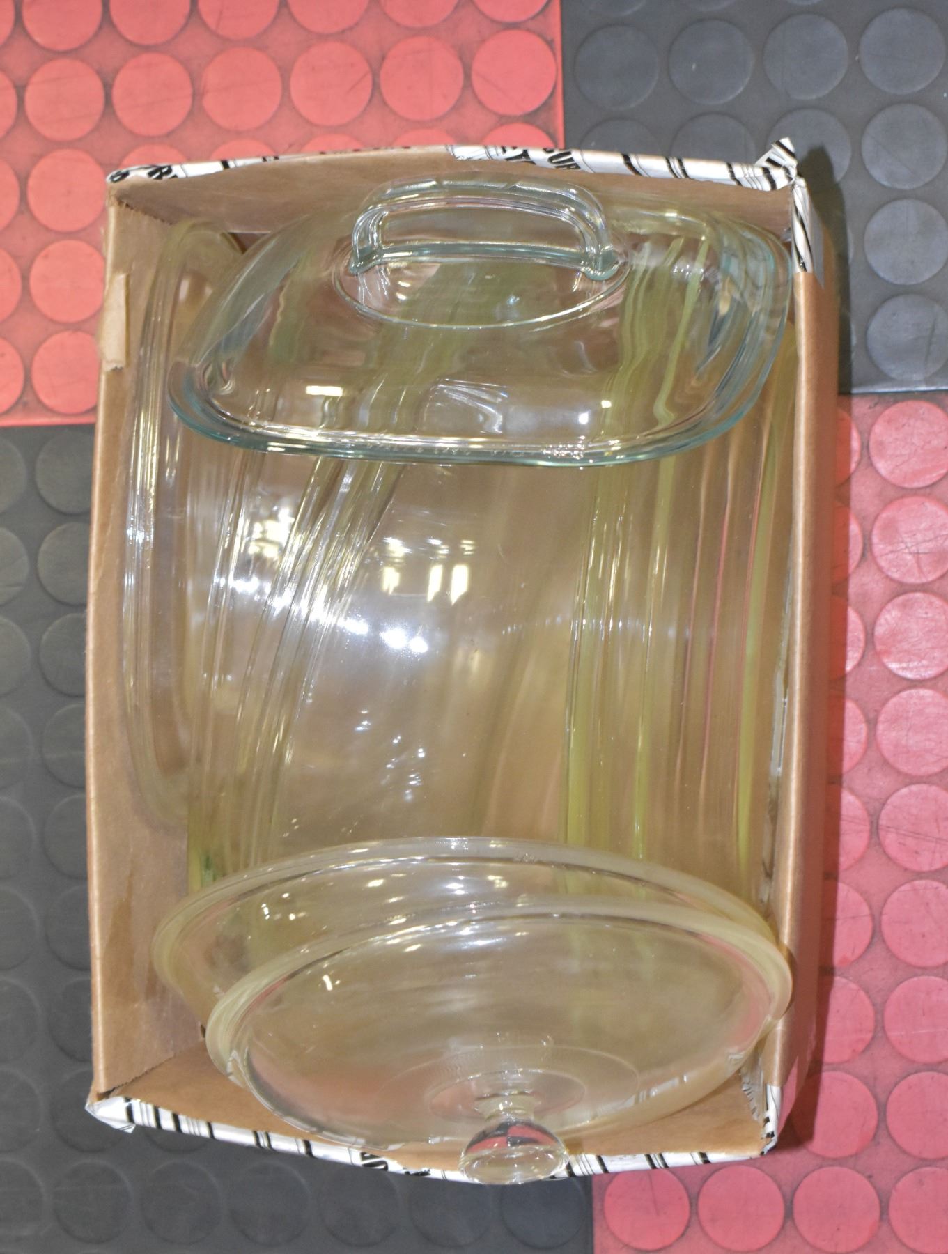 LARGE BOX OF VINTAGE CLEAR PYREX