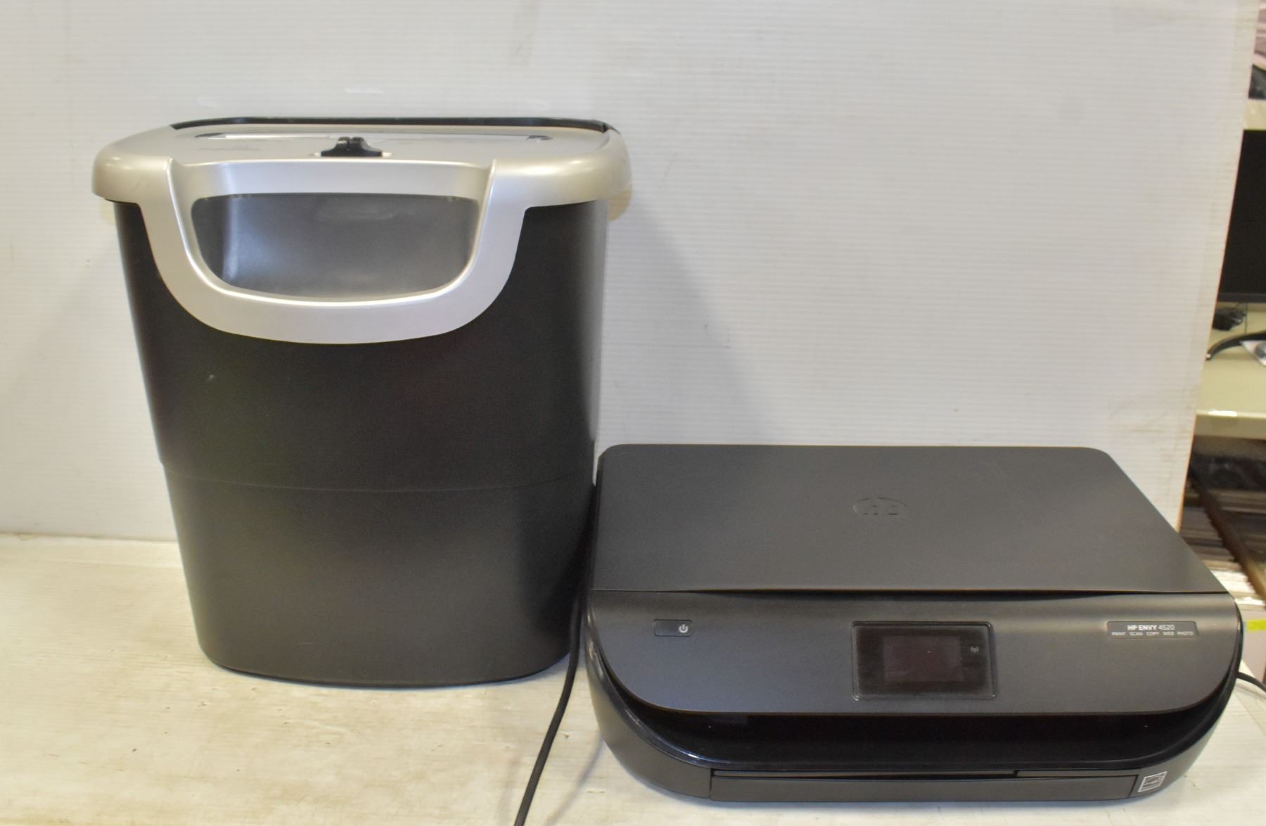 COSTCO PAPER SHREDDER & HP ENVY 4520