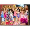 Image 1 : 36 BARBIES DISNEY DOLLS EXTRA CLOTHING VINTAGE &