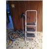 Image 1 : Lite Step-Ladder and Central Vacuum Hose w/ Eureka Vacuum Attachment