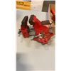 Image 2 : 2 RED BENCH VICES