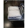 Image 2 : 15 DOUBLE THICK ABSORBANT SQUARES, 6 TRIFOLD AND 3 ABSORBANT PILLOWS