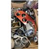 Image 2 : LOT OF HARLEY DAVIDSON PARTS AND MOTOR STAND