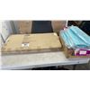 Image 1 : BOX OF SHOP VAC BAGS AND STAR CENTER DRAWERS FOR DESK