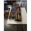 Image 1 : 4 TRAYS OF TOOLS, HAMMERS, PLIERS, WRENCHES AND SCREWDRIVERS
