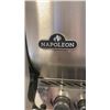 Image 3 : NAPOLEON PRESTIGE STAINLESS BARBECUE BBQ