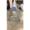 Image 2 : UBER HAUS SINK AND METAL SAWHORSE