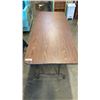 Image 2 : 6 FOOT LONG FOLDING LEG MARKET TABLE 30 INCHES WIDE