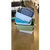 Image 1 : 7 TOTES AND BINS