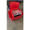 Image 2 : 7 TOTES WITH LIDS