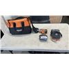 Image 1 : RIDGID 18V CORDLESS DRILL WITH BATTERY AND CHARGER WORKING