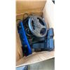 Image 11 : XBOX 360 WITH POWER AND AV CABLE WORKING, 2 CONTROLLERS AND 1 GAME INCLUDES RACING WHEEL AND PEDAL S