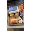 Image 1 : BOX OF VACUUM FILTERS, AIR AND WATER FILTERS