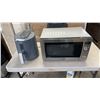 Image 1 : PANASONIC INVERTER 1100 WATT POWER GRILL MICROWAVE AND HAMILTON BEACH AIR FRYER