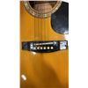 Image 2 : SAMICK SF 128 ACOUSTIC GUITAR NEEDS E STRING
