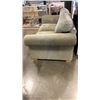 Image 2 : STYLUS FURNITURE PILLOWBACK LOVESEAT