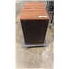 Image 2 : PAIR OF BOSE 501 SERIES IV DIRECT/REFLECTING SPEAKERS WORKING