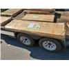 Image 1 : COMPLETE QUEEN SIZE BED FRAME