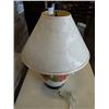 Image 2 : HIBISCUS PAINTED TABLE LAMP - MOORCROFT STYLE