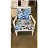 Image 2 : 2 WHITE ACCENT CHAIRS