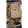 Image 2 : BOX OF COPPER AND METAL COLLECTIBLES