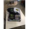 Image 1 : TRAY OF NEW JOHN DEERE AND HITACHI  APPARELL HATS, BACKPACK AND SHIRT