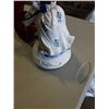 Image 8 : BLUE MOUNTAIN POTTERY OWL, ART GLASS DECORATION AND MUSICAL DANCING FIGURES