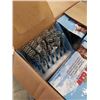Image 2 : CASE OF NEW BEAR CLAW BACK SCRATCHERS