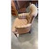 Image 2 : VINTAGE TUFTED CHANNEL BACK CHAIR