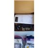 Image 2 : INSIGNIA SINGLE ARM HYDRAULIC MONITOR MOUNT WITH ULTRABOOK CHARGERS OPEN BOX